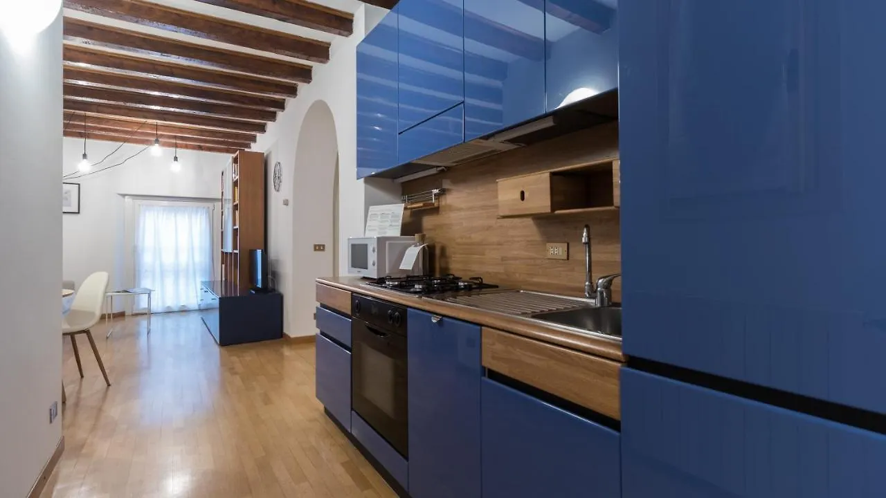 Italianway - Tadino 13 Apartment Milan